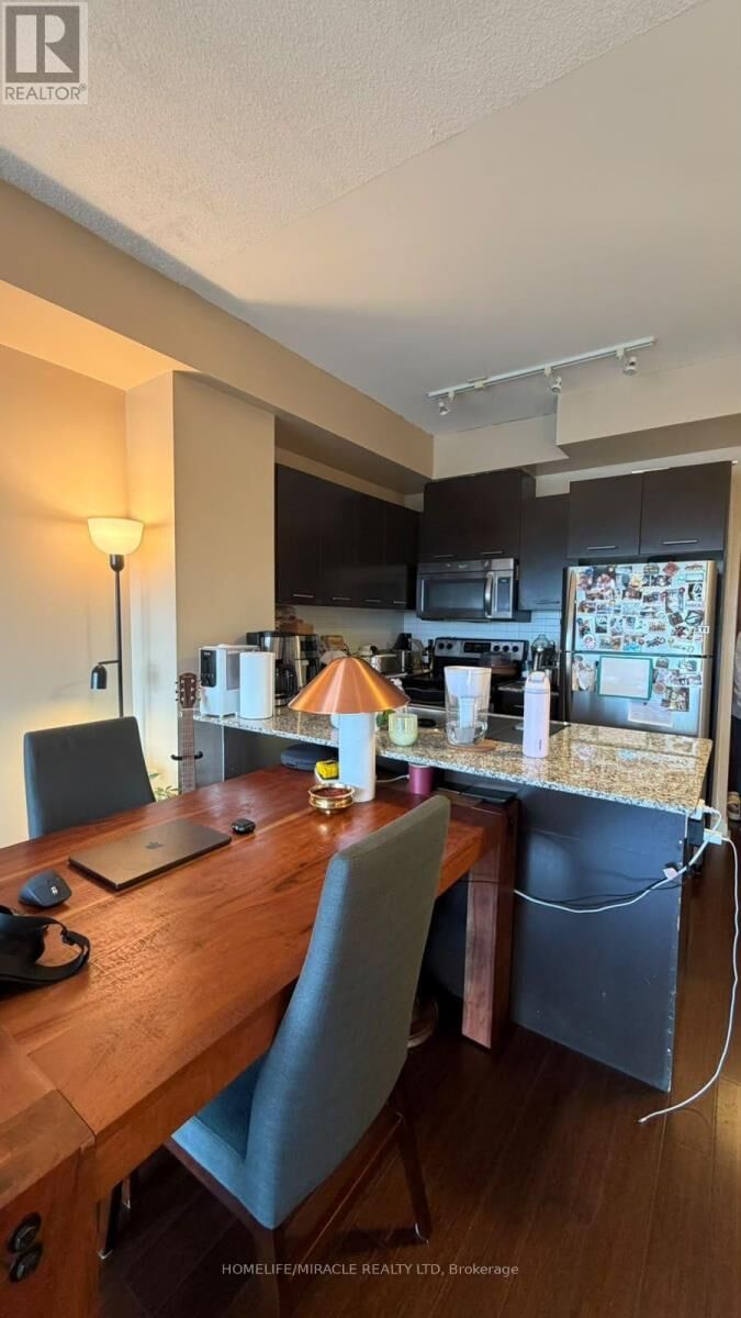 Property Photo:  360 Square One Drive 2110  ON L5B 0G7 
