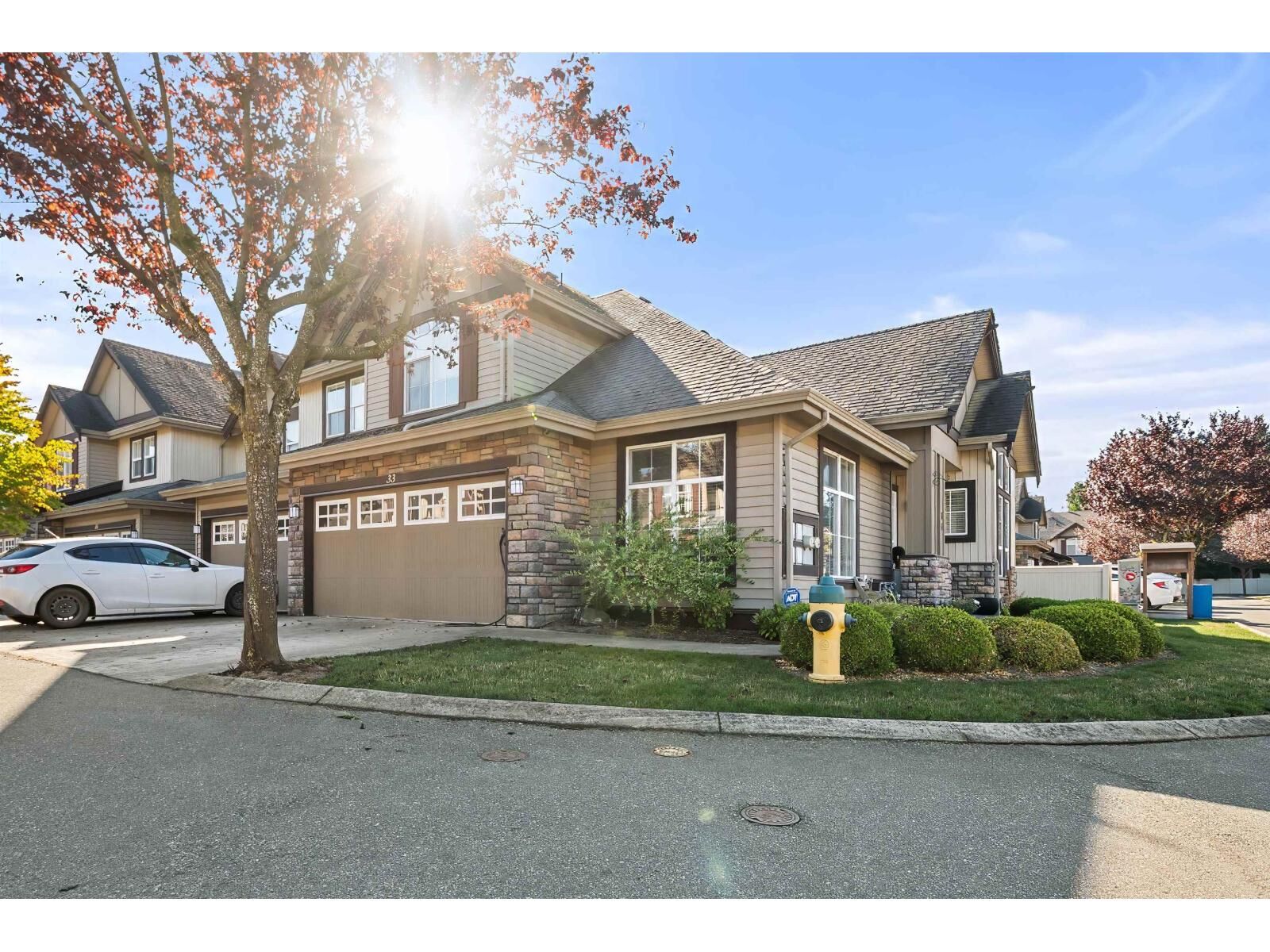 Property Photo:  6577 Southdowne Place 33  BC V2R 0H4 