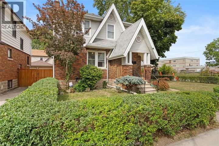 Property Photo:  192 Shepherd Street East  ON N9X 2K3 