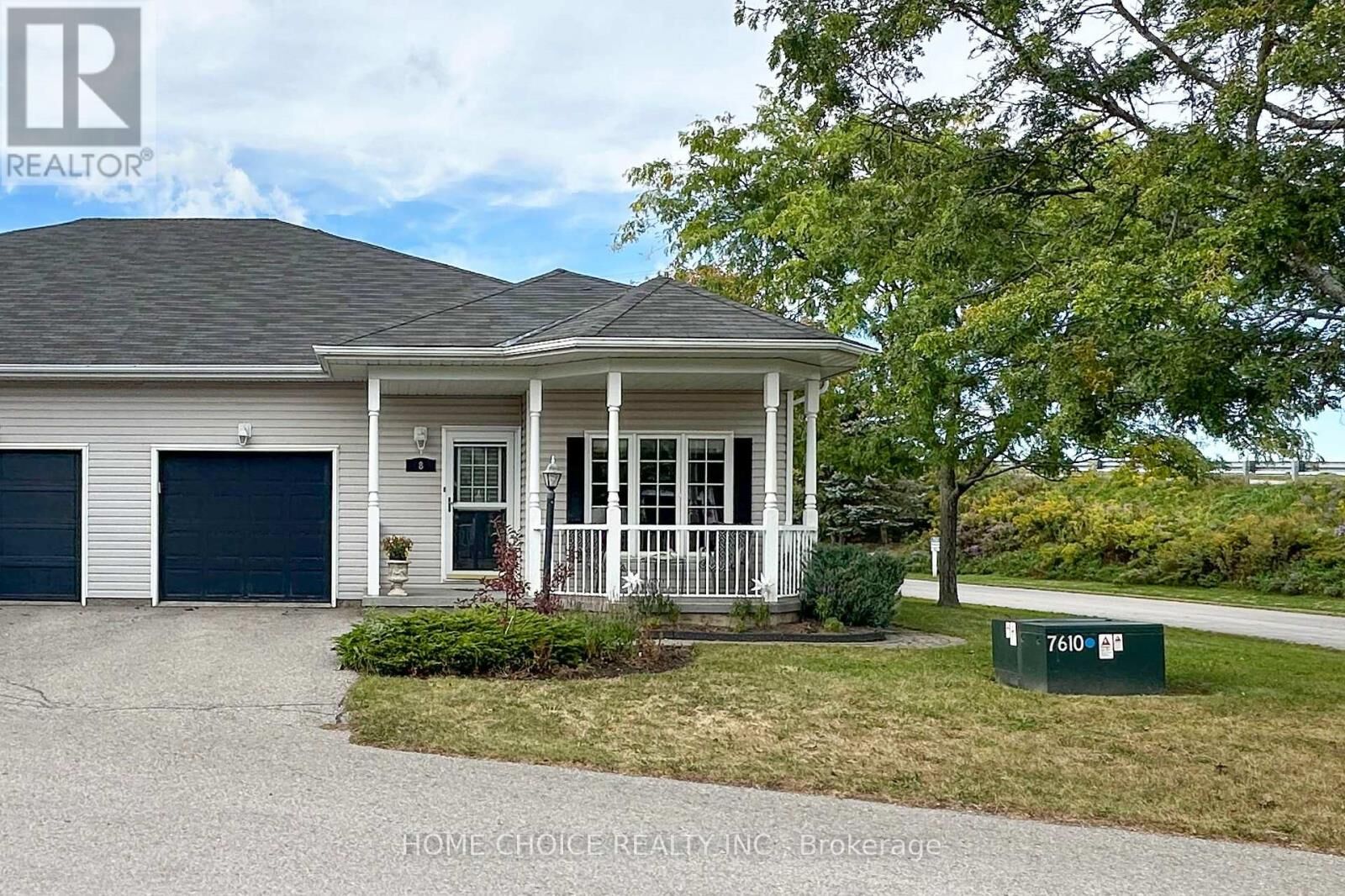 Property Photo:  8 Hinkley Trail  ON L1B 1P4 