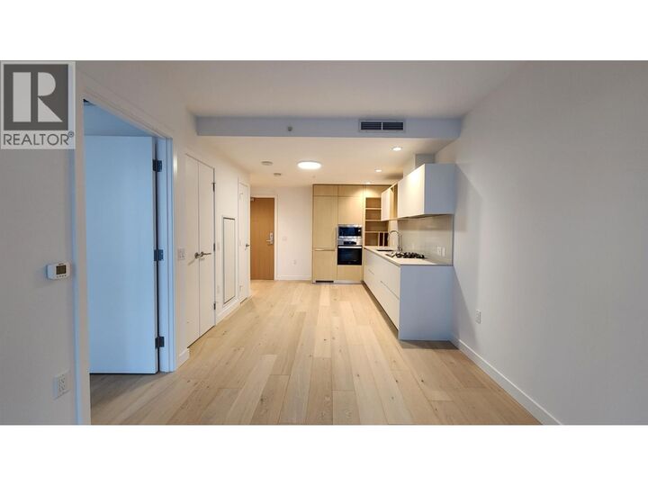 Property Photo:  6000 McKay Avenue 1603  BC V5H 0K2 