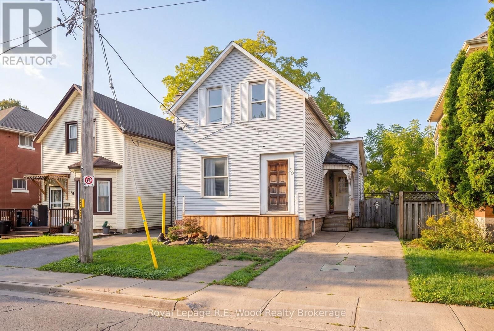 Property Photo:  50 Flora Street  ON N5P 2X4 