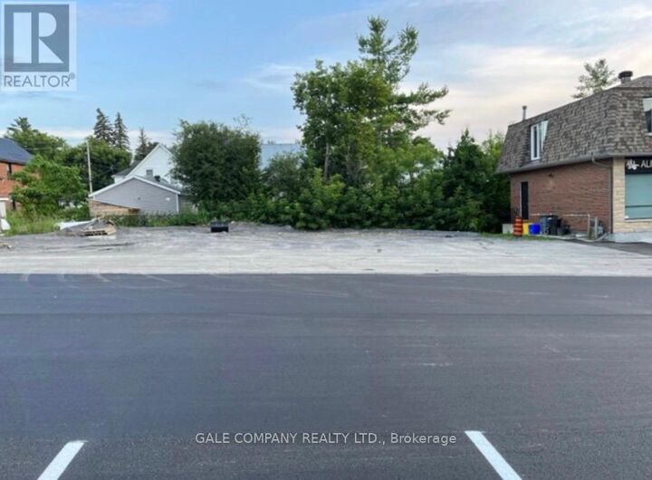 Property Photo:  80 High Street  ON K0A 1A0 