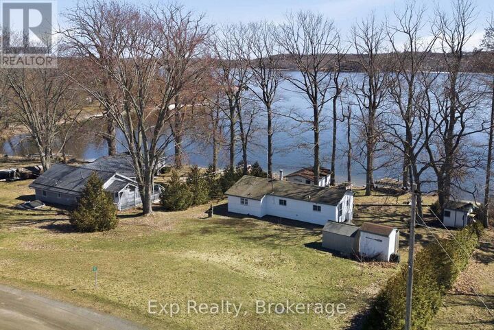 Property Photo: 32 Quinte View Road ON K0H 1G0