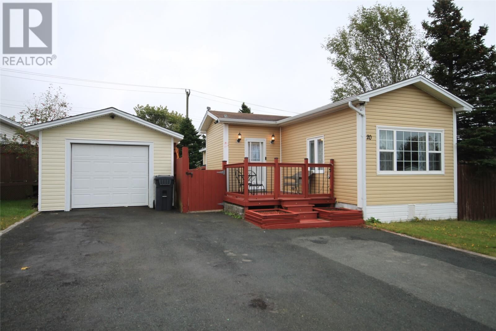Property Photo:  20 Evergreen Drive  NL A1L 1A6 