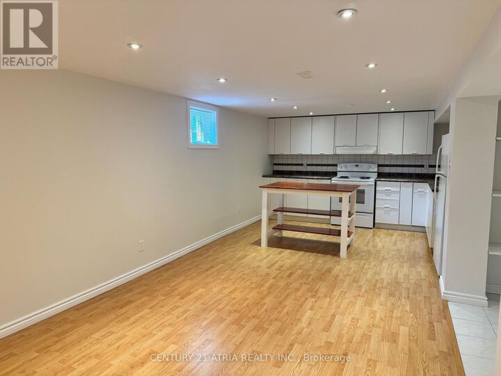 Property Photo:  28 Willowhurst Crescent Bsmt  ON M1R 3R6 