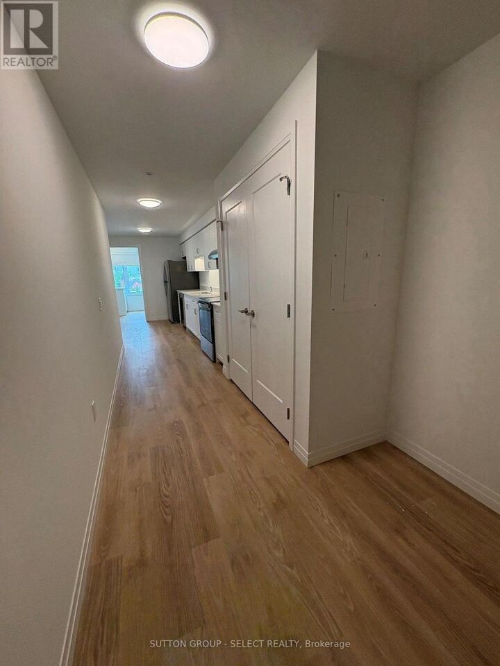 Property Photo:  351 Hill Street 420  ON N6B 2M2 