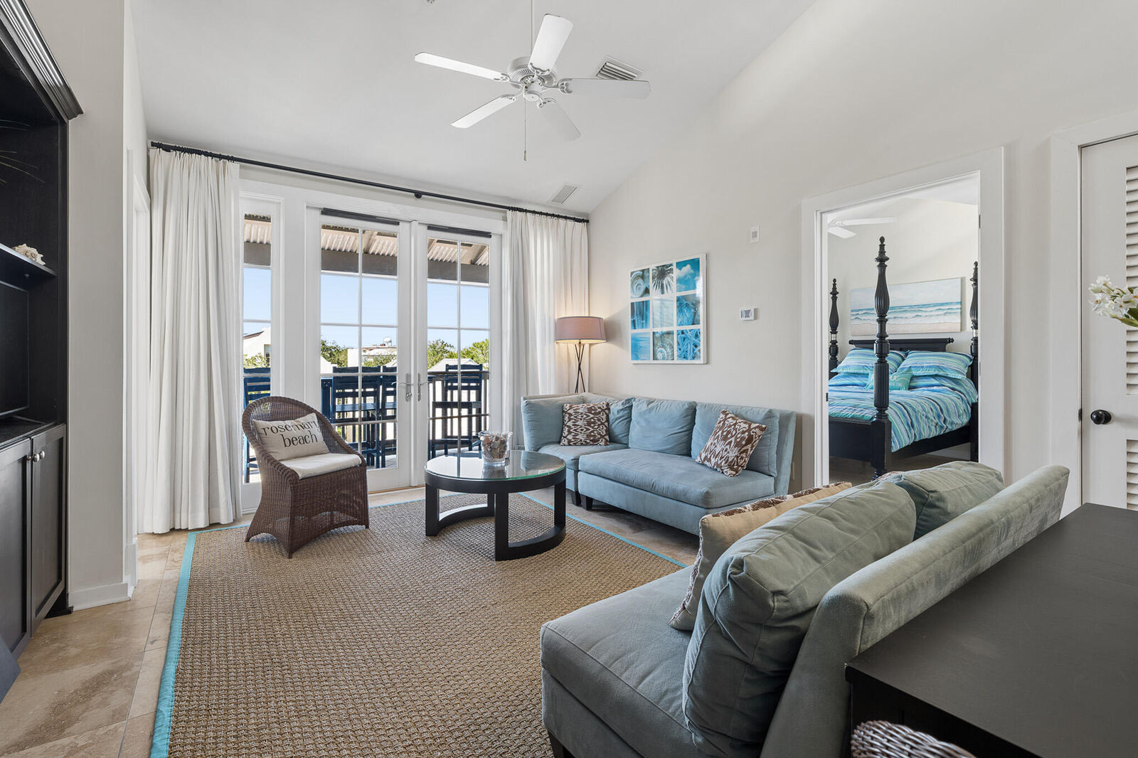 Property Photo: 104 N Barrett Square # 3E FL 32461