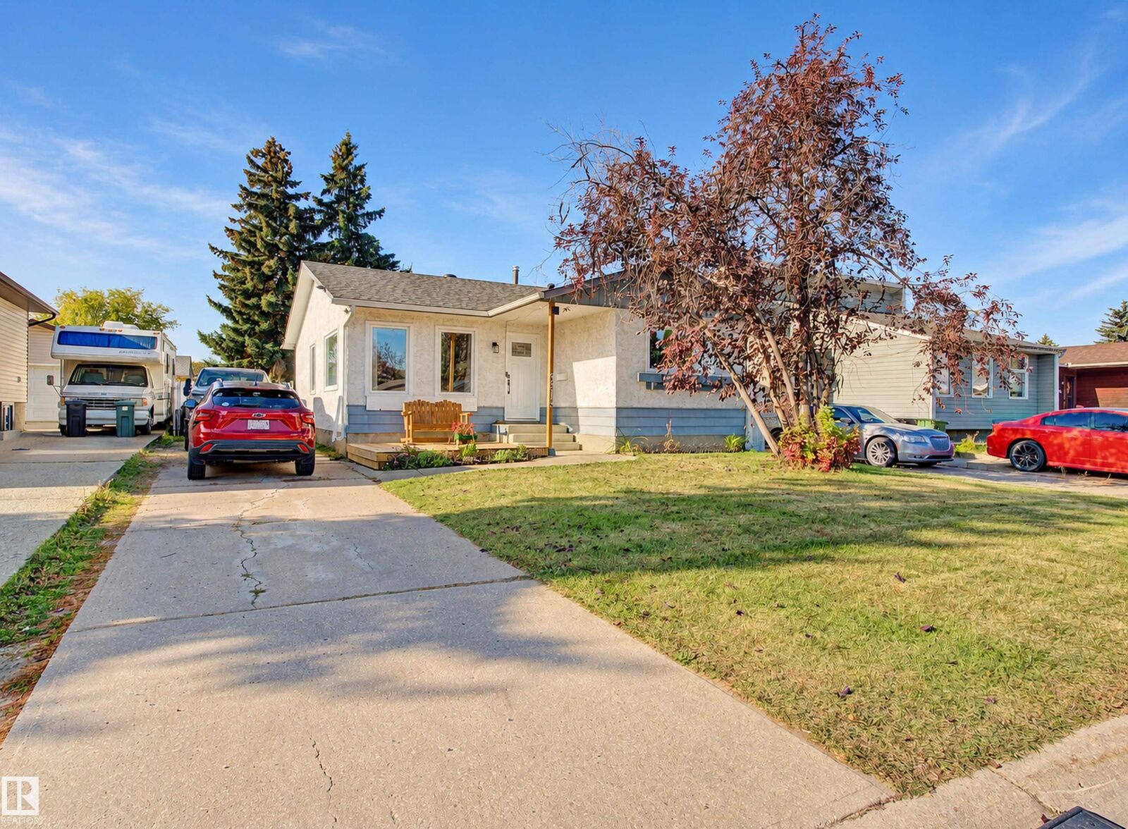 Property Photo:  9218 81A Street  AB T8L 3L9 