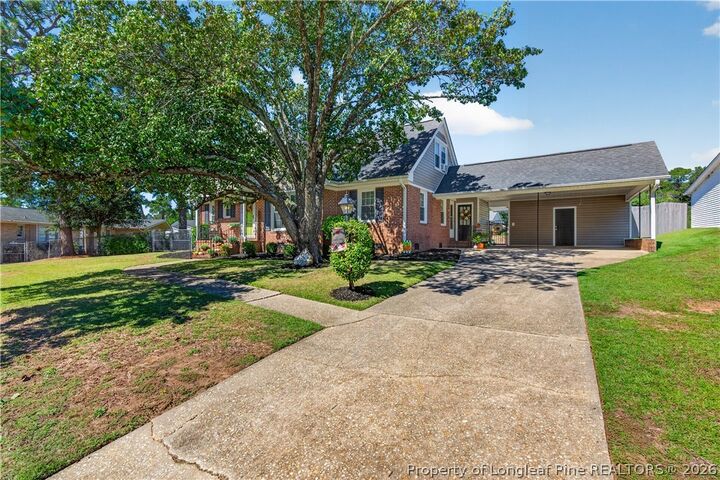 Property Photo: 2632 Elmhurst Drive NC 28304
