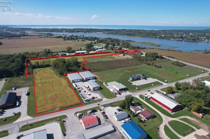 Property Photo: 5216 E Harbor Road OH 43452