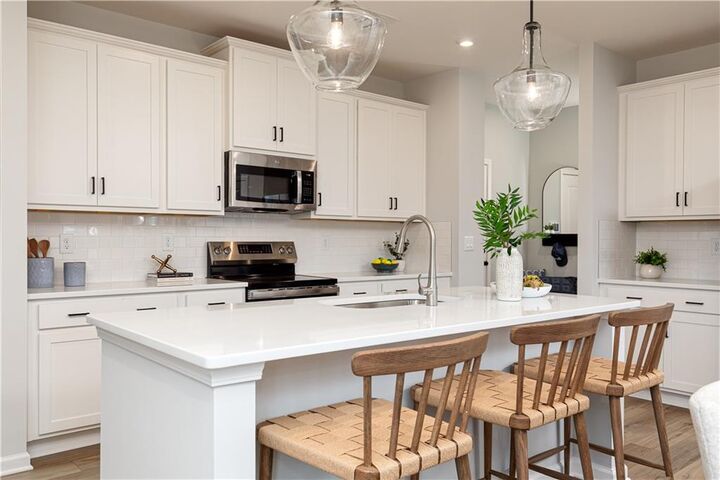 Property Photo:  523 Raelyns Way  GA 30052 