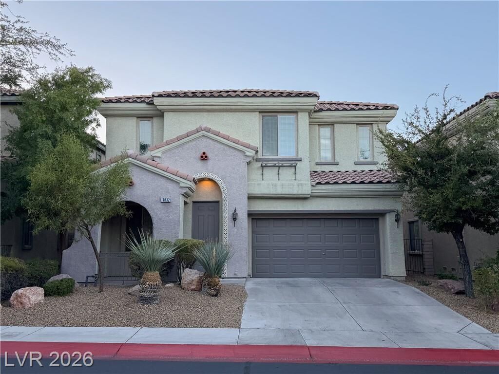 Property Photo:  