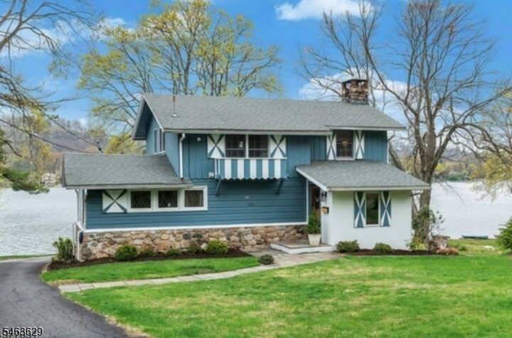 Property Photo:  66 Maple Pkwy  NJ 07871 