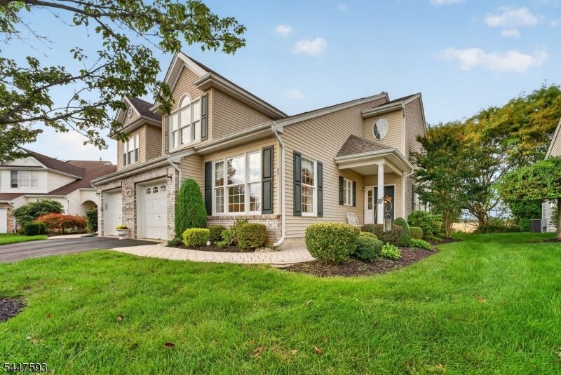 Property Photo:  87 Saratoga Ct  NJ 08873 