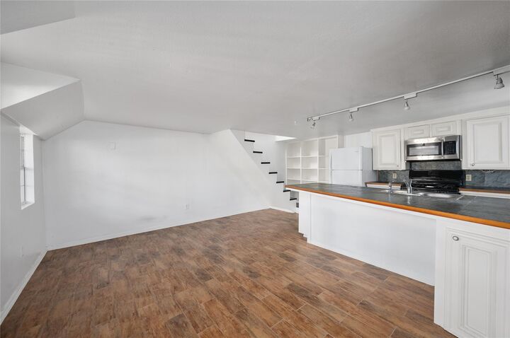Property Photo: 1959 Lexington Street B TX 77098