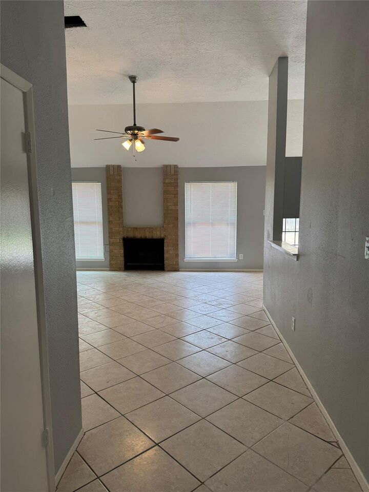 Property Photo: 4207 Maple Cross Drive TX 77505