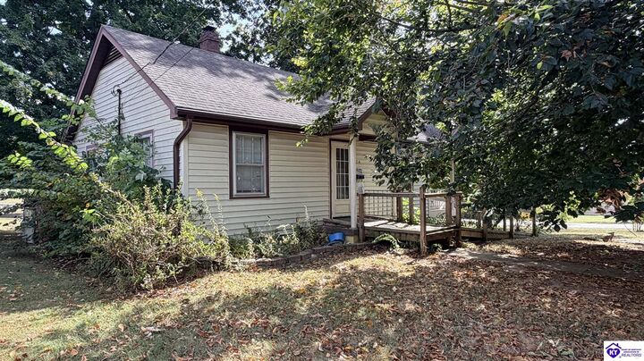 Property Photo: 214 Helmwood Drive KY 42701