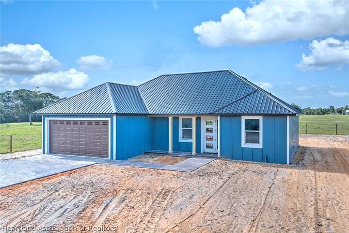 Property Photo: 10362 Tam Oshanter Boulevard FL 33875