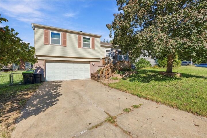 Property Photo:  16108 E 32nd Street S  MO 64055 