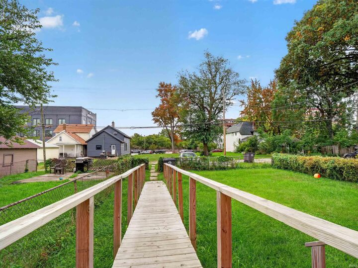 Property Photo:  525 Lavina Street  IN 46802 