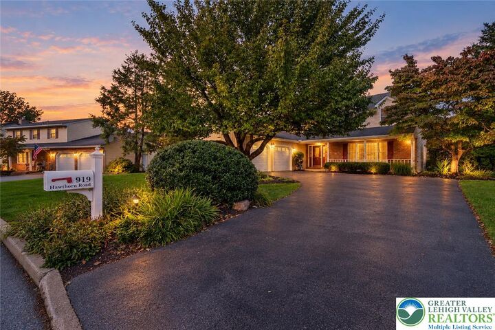 Property Photo:  919 Hawthorn Road  PA 18103 