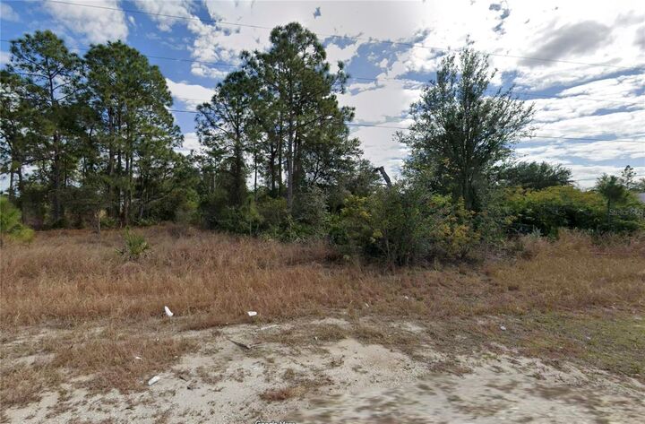 Property Photo:  463 Eisenhower Boulevard  FL 33974 