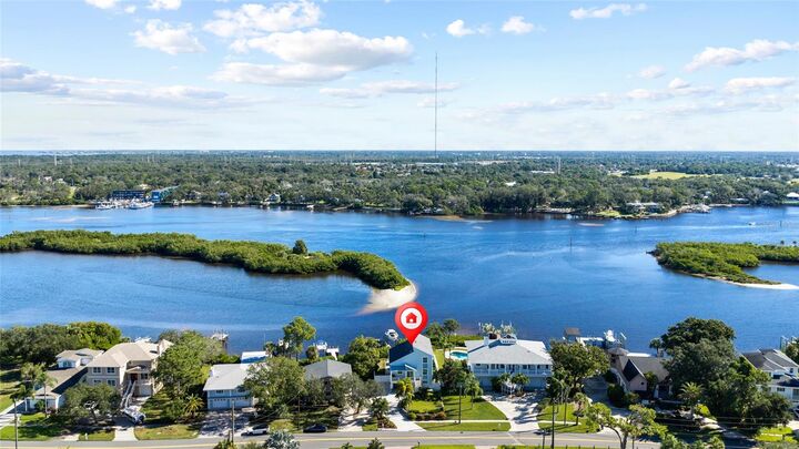 Property Photo:  1512 Riverside Drive  FL 34689 
