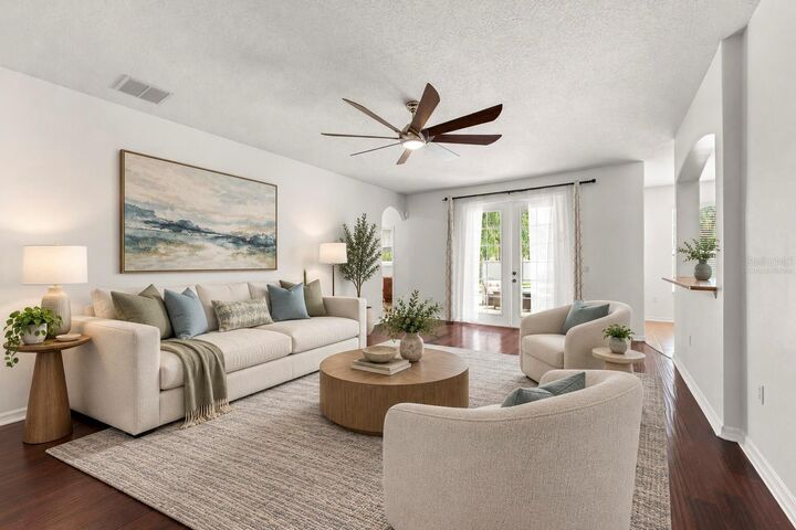 Property Photo: 343 Cortona Drive FL 32828