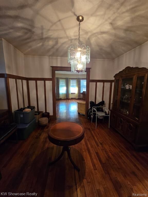 Property Photo: 917 Burlingame Street MI 48202 1006