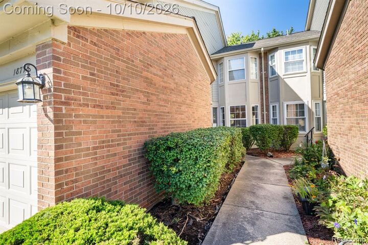 Property Photo:  18778 Hilltop Circle 112  MI 48193 8087 