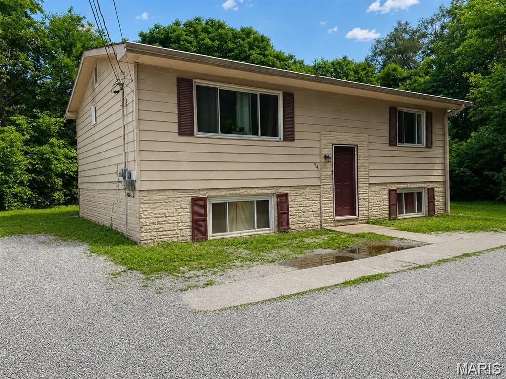 Property Photo: 94 Edwards Street IL 62206