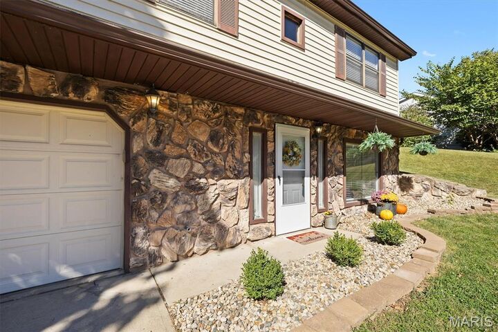 Property Photo:  107 Schiller Drive  IL 62234 