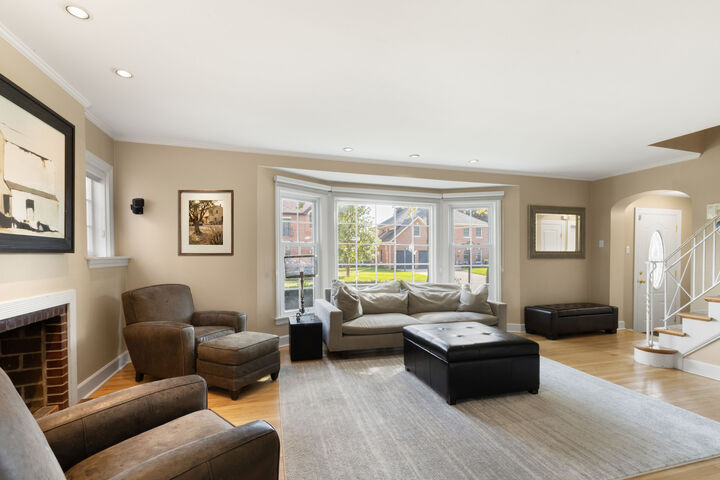 Property Photo:  6836 N Kenton Avenue  IL 60712 