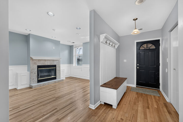 Property Photo:  1629 N Clybourn Avenue G  IL 60614 