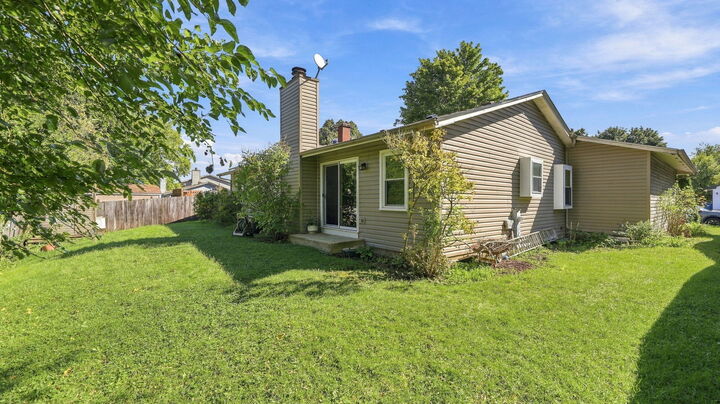 Property Photo:  