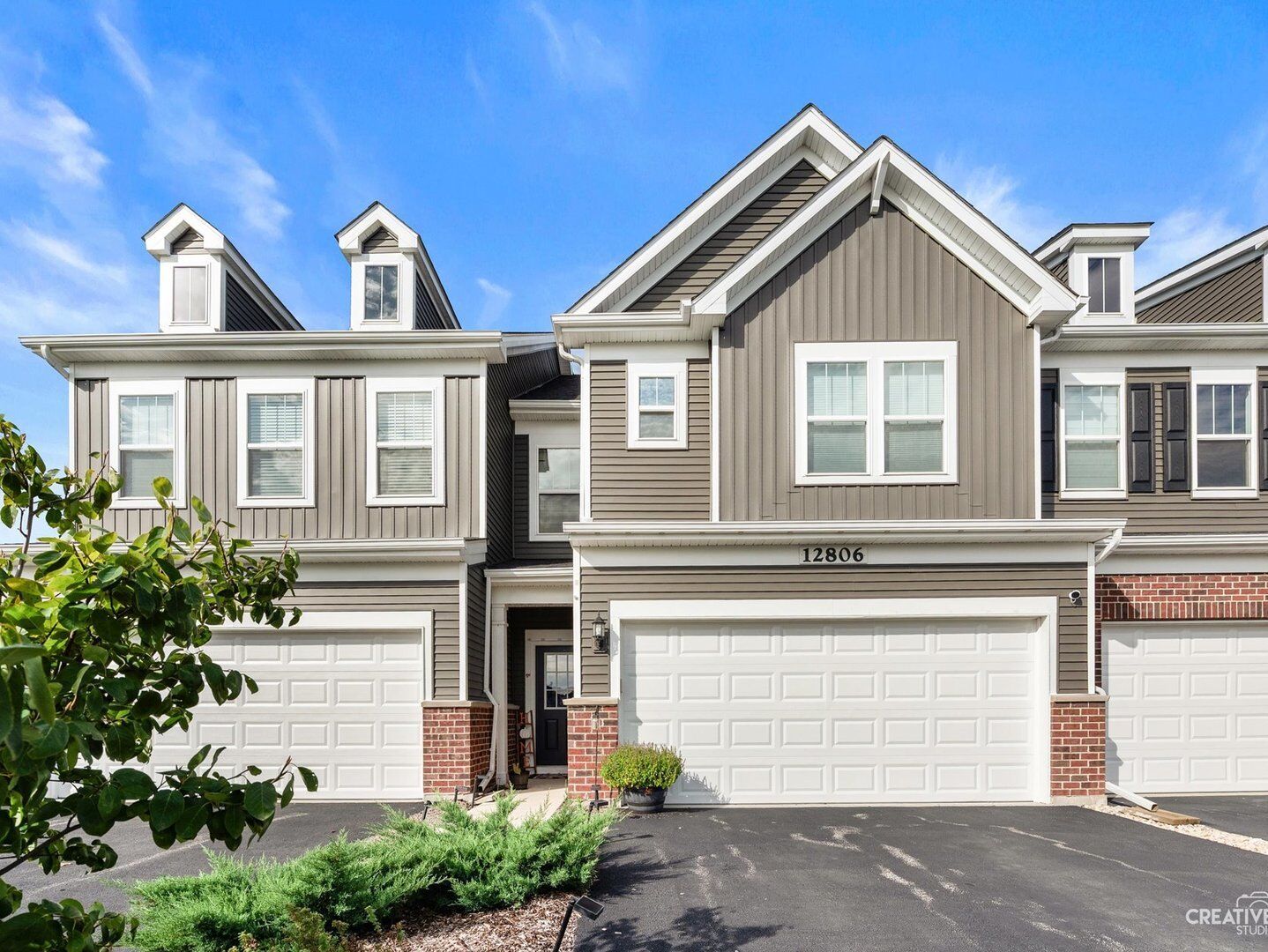Property Photo: 12806 S Nicholas Drive IL 60585