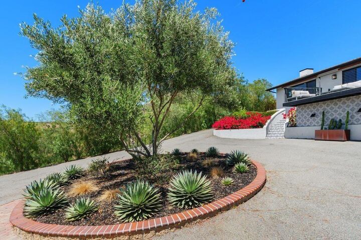 Property Photo:  10483 Couser Way  CA 92082 