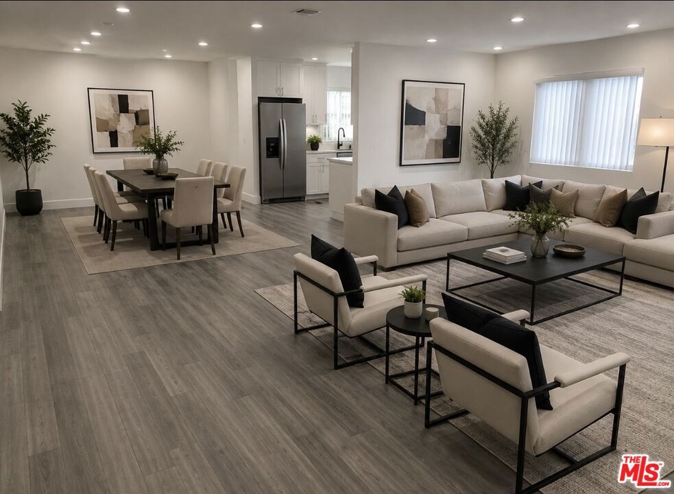 Property Photo:  1118 S Holt Avenue 6  CA 90035 
