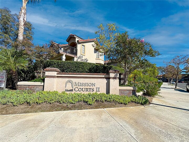 Property Photo:  28 Blue Oak 96  CA 92688 