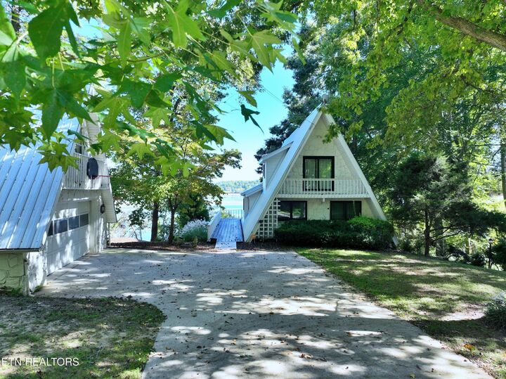 Property Photo:  211 Dabbs Drive  TN 37381 