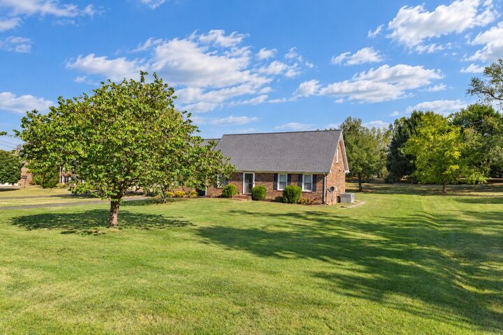 Property Photo: 115 Herman Harrison Dr TN 37075