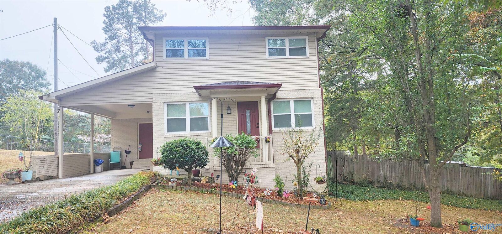 Property Photo: 1616 Linwood Drive SW AL 35640
