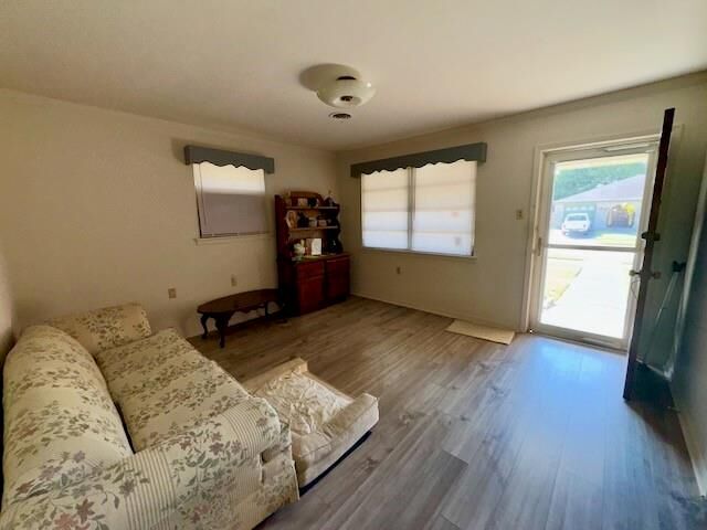 Property Photo: 933 Brockenbraugh Court LA 70005