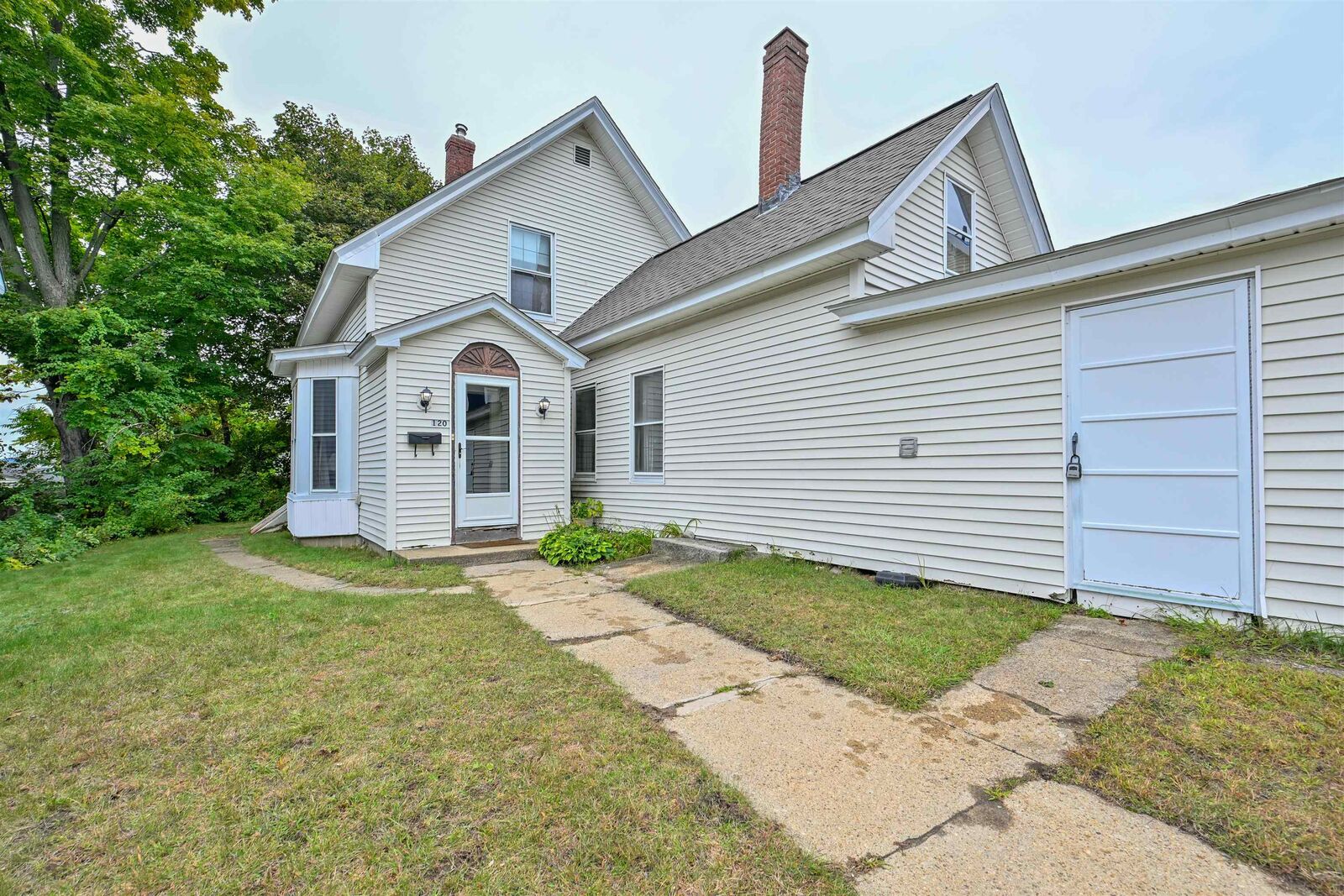 Property Photo:  120 Ashland Street  NH 03104 
