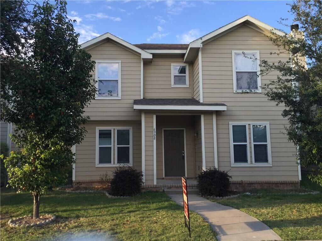 Property Photo:  6908 Planters Row Drive  TX 75070 