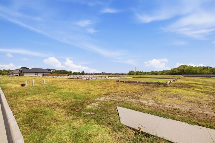 Property Photo:  807 Greyson Lane  TX 75402 