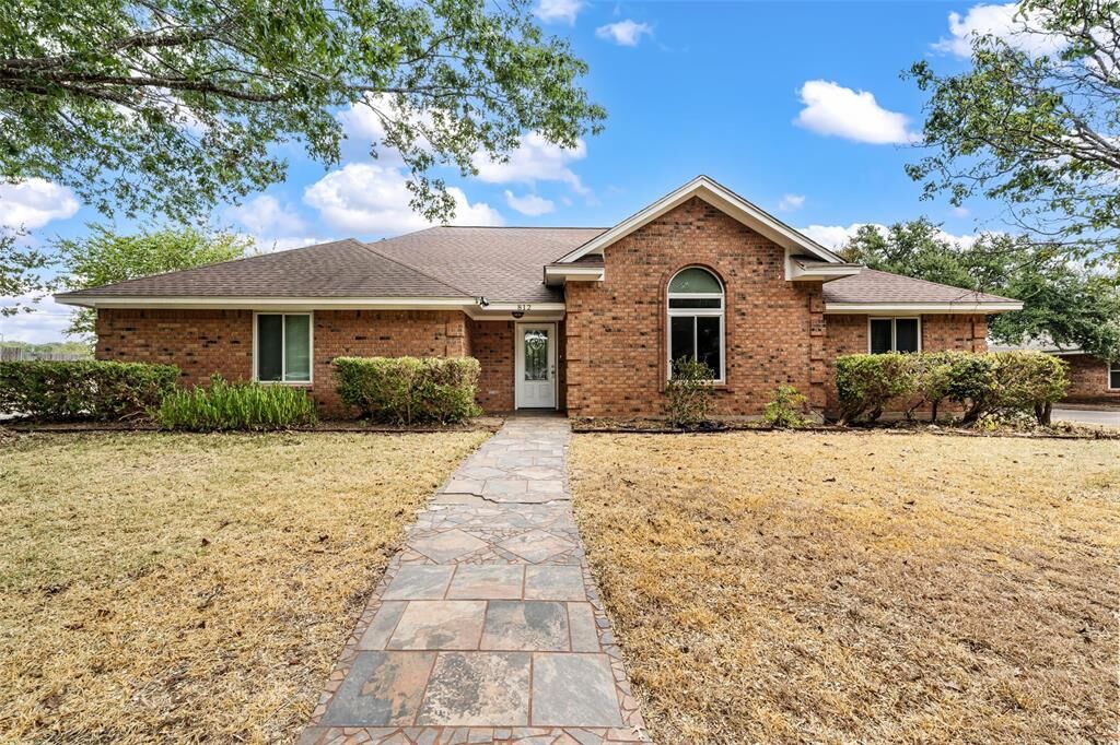 Property Photo:  812 Regina Drive  TX 76643 