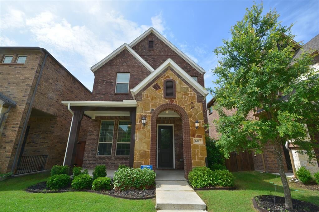 Property Photo:  607 Ansley Way  TX 75013 