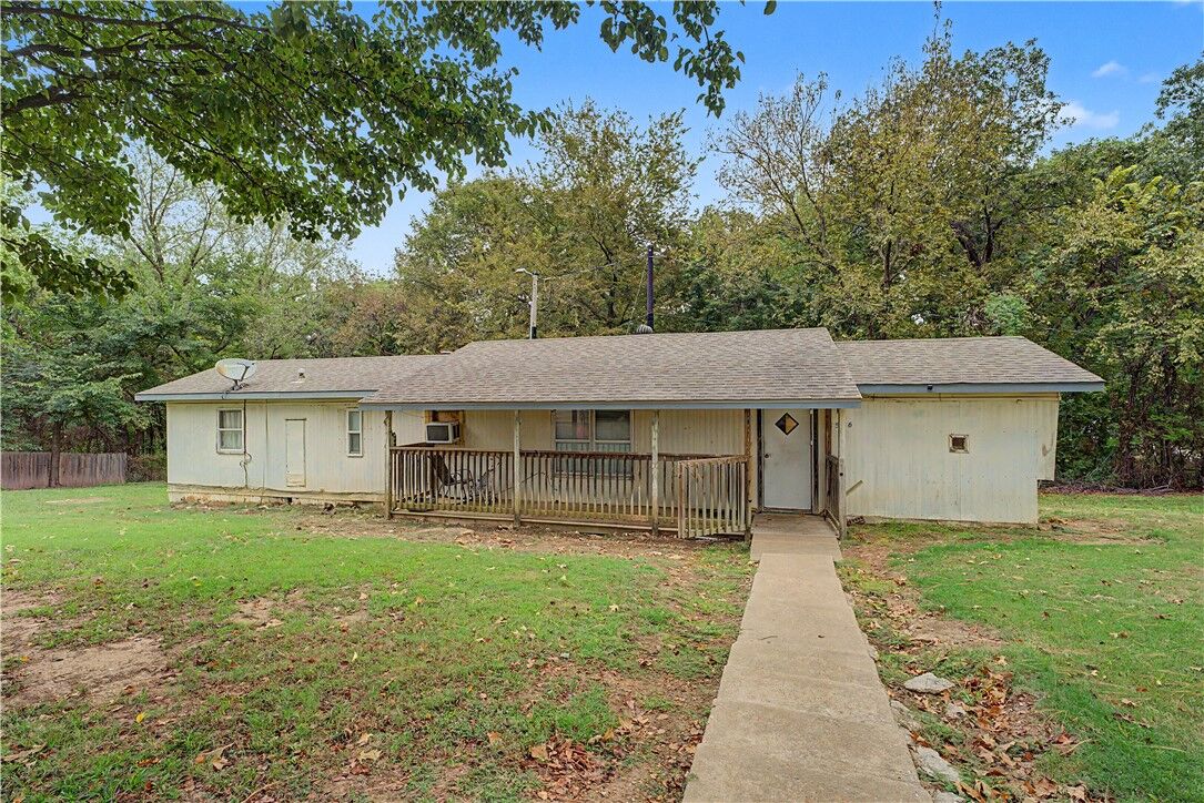 Property Photo: 1546 Liberty Avenue AR 72762